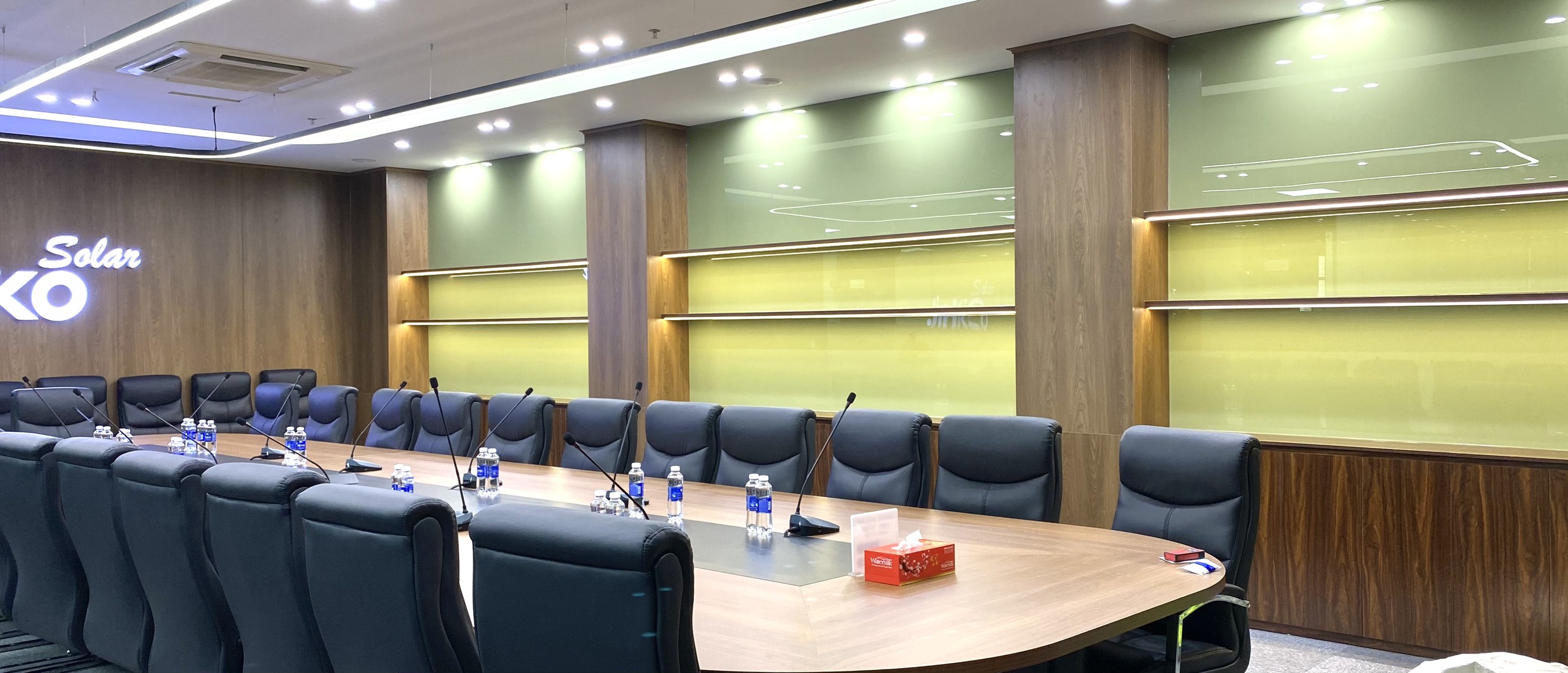 Thi công thiết kế nội thất văn phòng khu công nghiệp